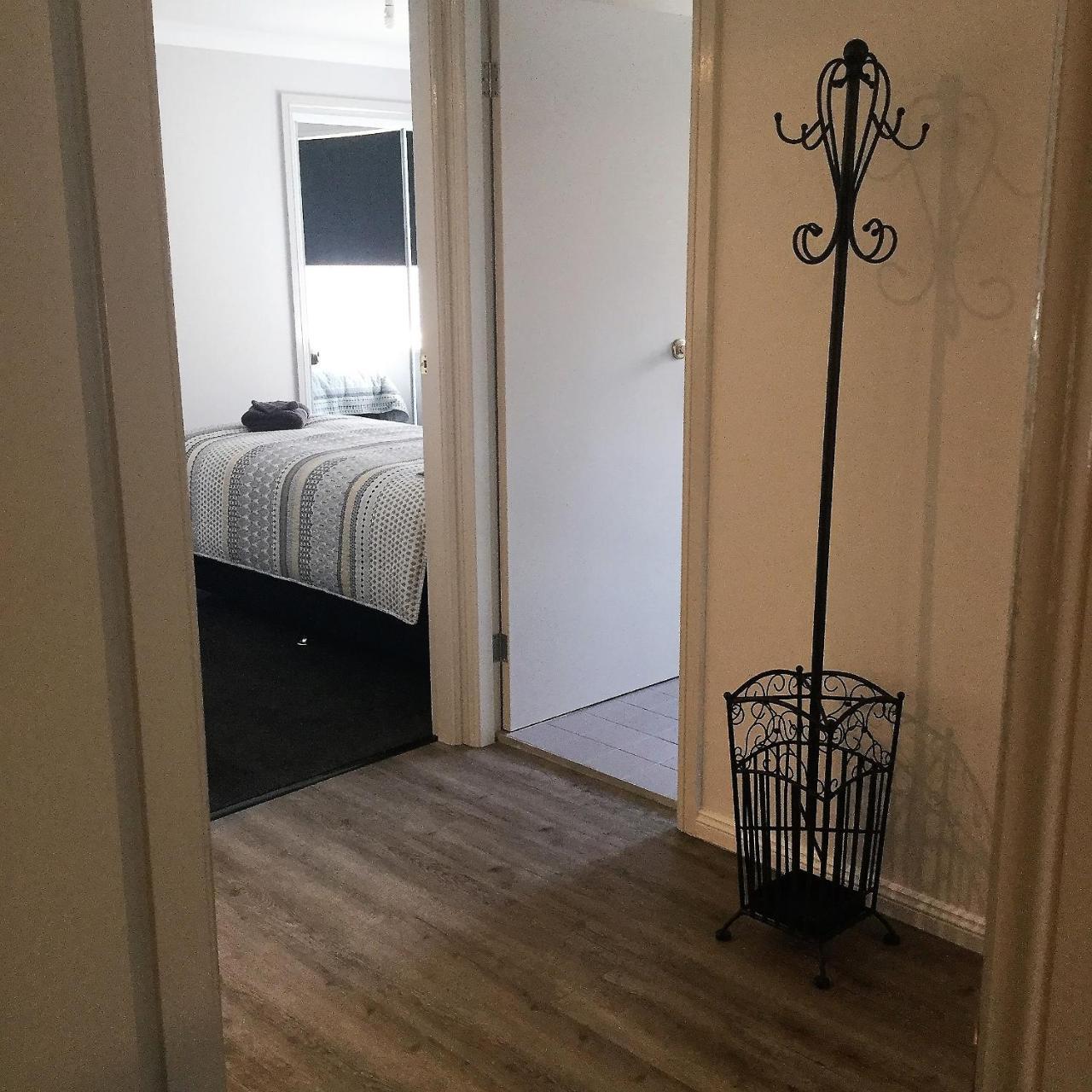 Tic Tac Toe Quality Accommodation Армидейл Екстериор снимка